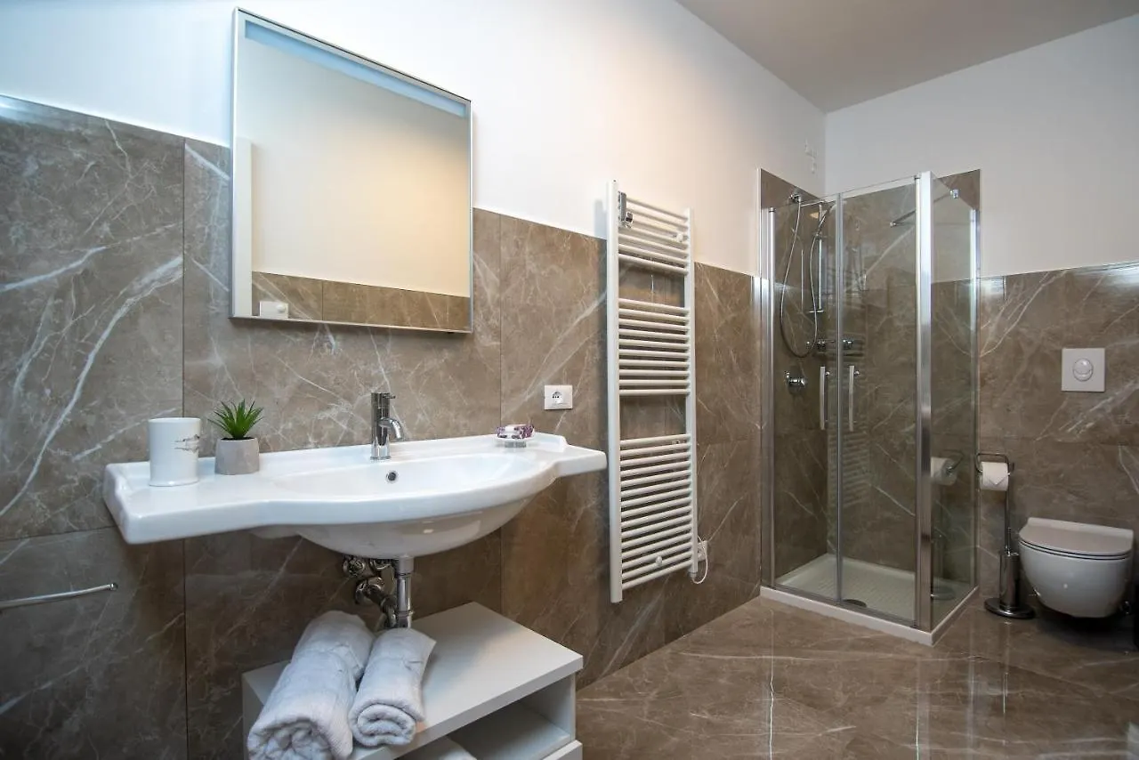 Ranalli Palace Hotel Peschiera del Garda 0*,