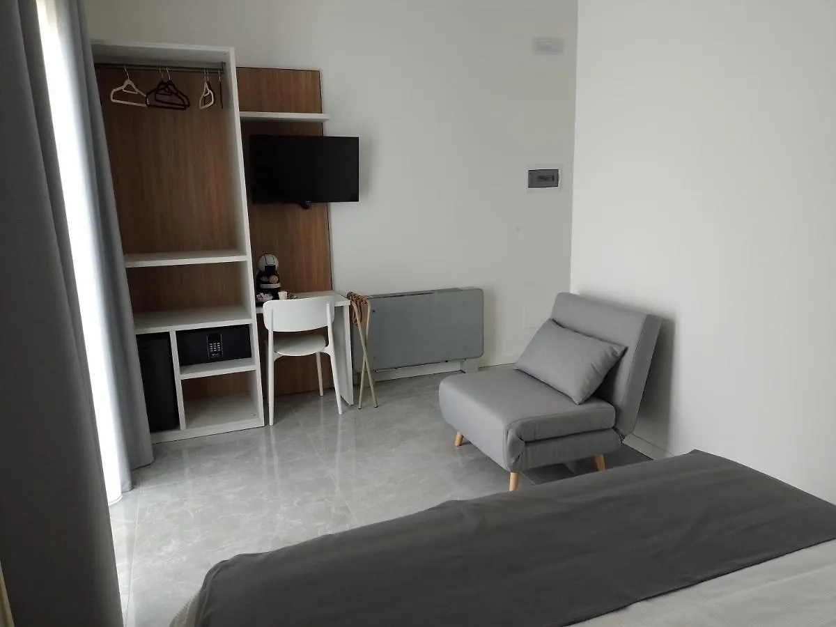 Ranalli Palace Hotel Peschiera del Garda 0*,  Italy