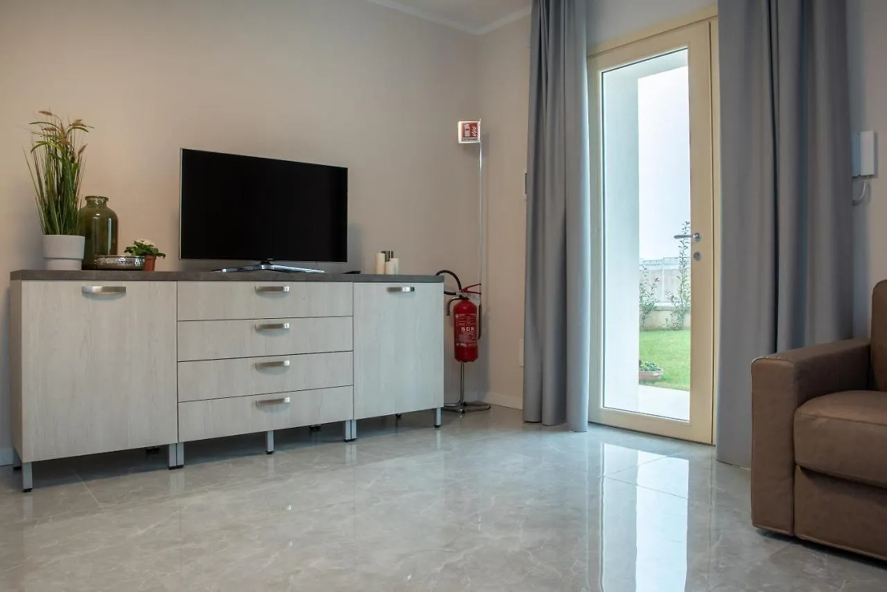 Ranalli Palace Hotel Peschiera del Garda 0*,  Italy
